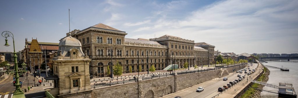 دانشگاه مدیریت کوروینوس مجارستان دانشگاه مدیریت کوروینوس مجارستان