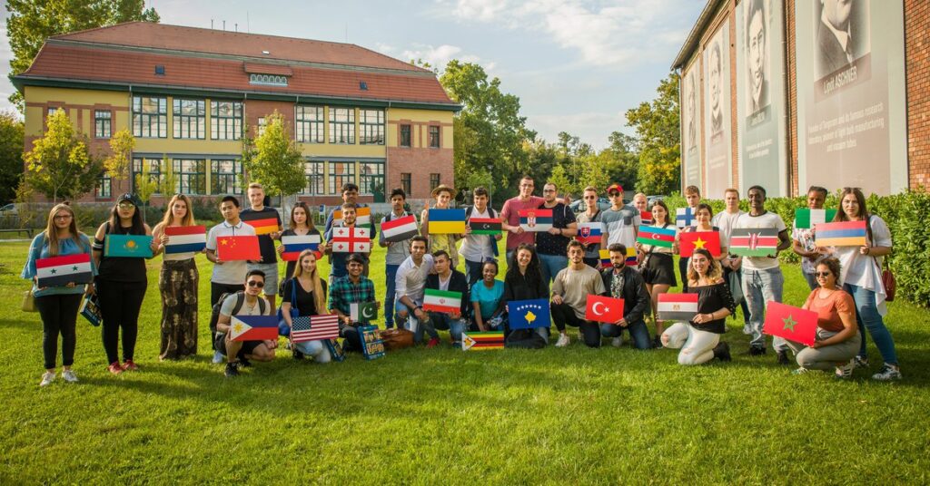 دانشگاه ibsمجارستان وین اتریش مدیریت زبان